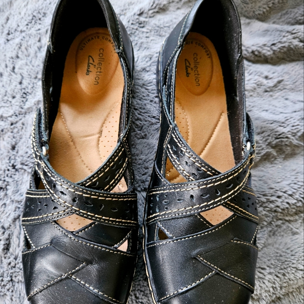 Brand new Clark's Ashland Spin loafer. Ultimate Mary Jane. Black Women's size 8